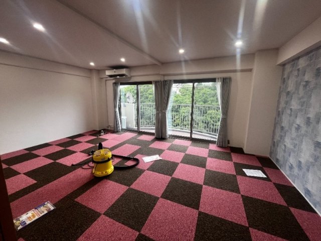 荒神山マンションの居間写真