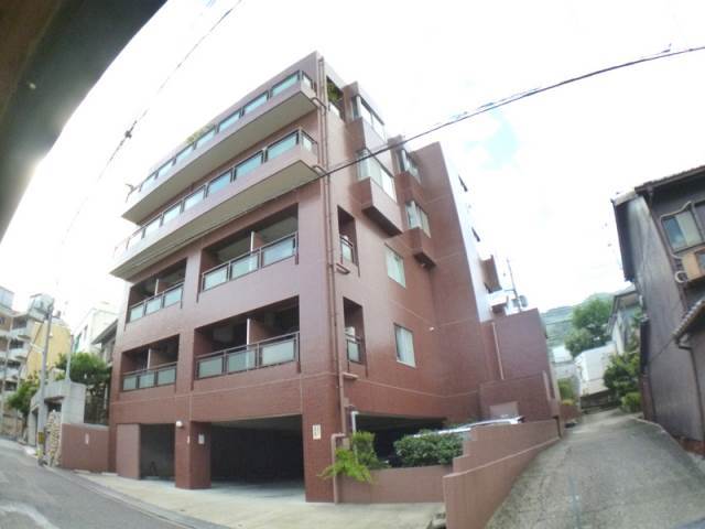 萌NAKATANI