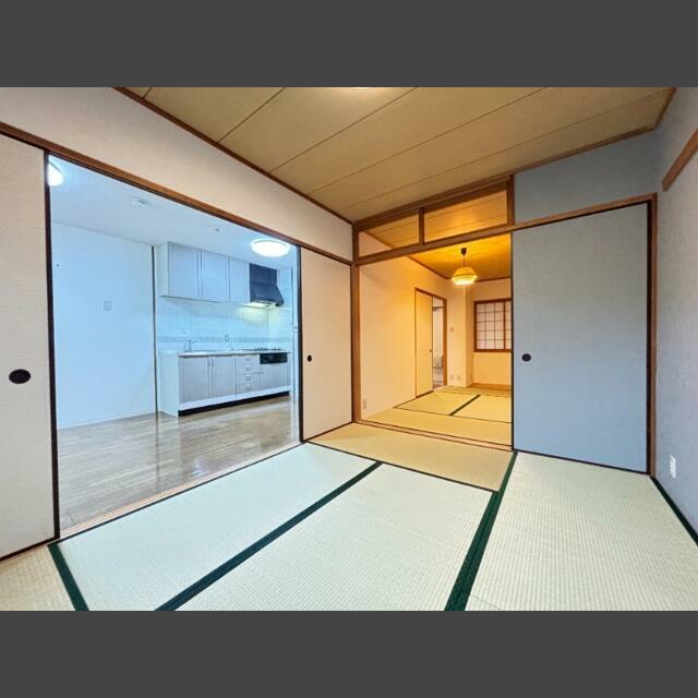 ルボアール芦屋の居間写真
