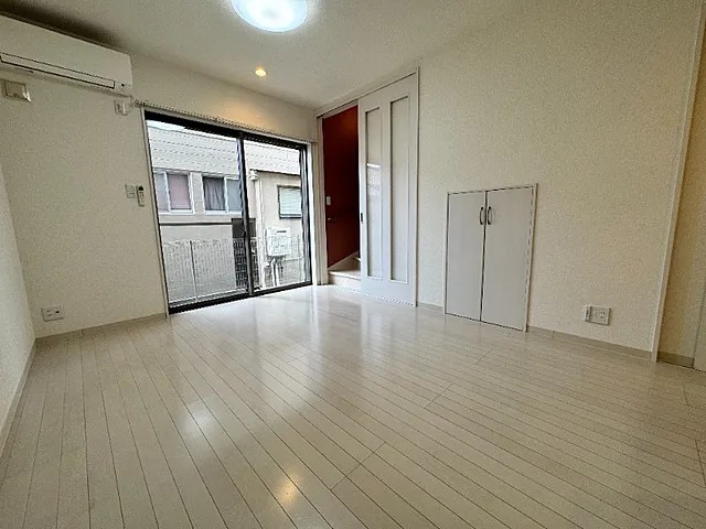 プラシド青谷の居間写真