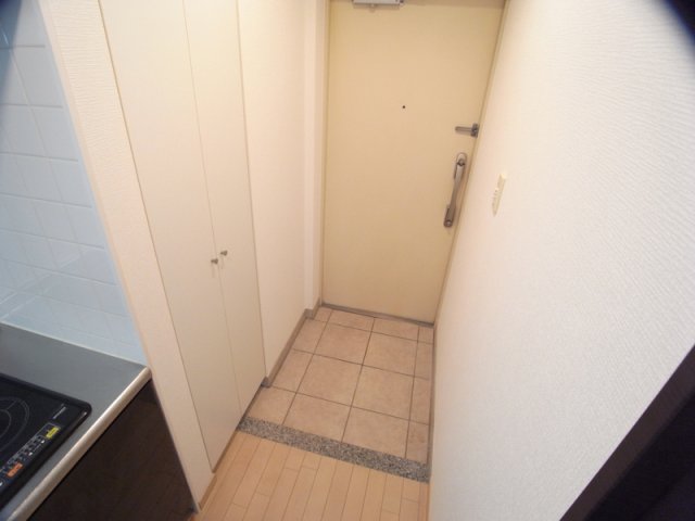 エスライズ新神戸の玄関写真