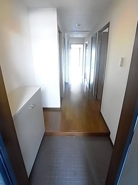 FigTree2号館の玄関写真