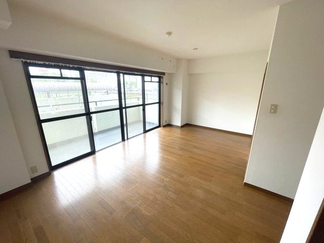 FigTree2号館の居間写真