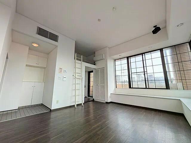 ベルトピア芦屋2の居間写真