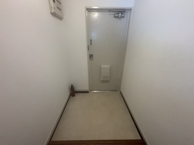 桑畑高徳マンションの玄関写真