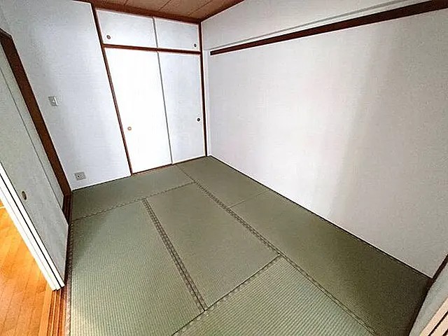 ハイツ本山の居間写真