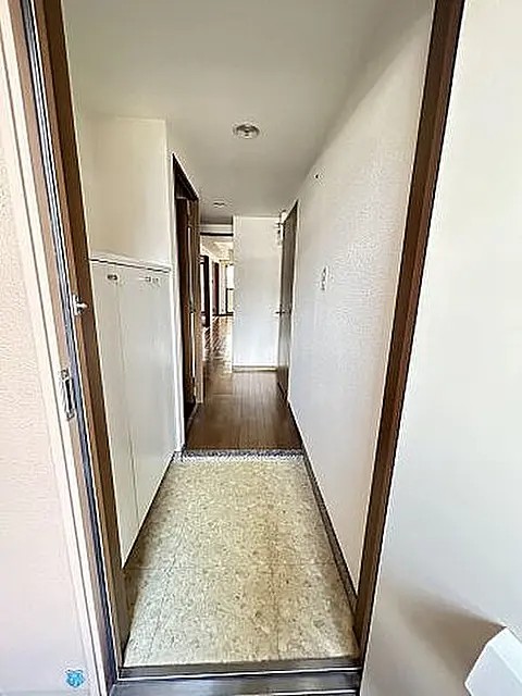 ハイツ本山の玄関写真
