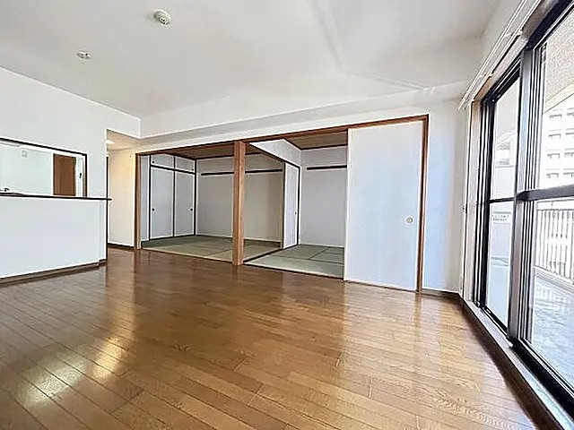 ハイツ本山の居間写真