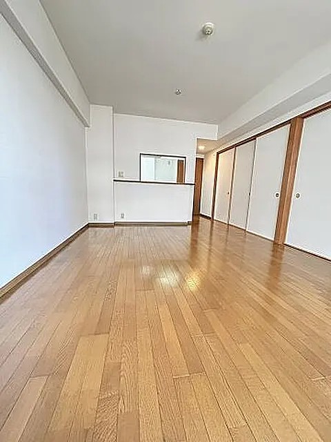 ハイツ本山の居間写真