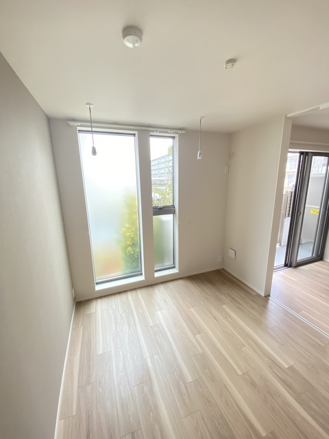 HEBEL GARDEN 松山町の居間写真