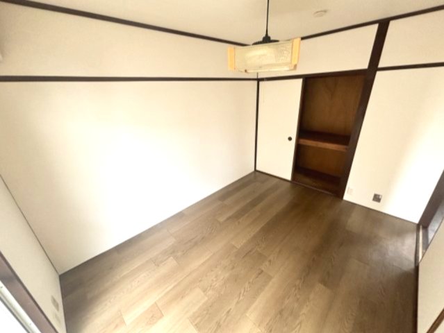 シティハイツ西岡本の居間写真