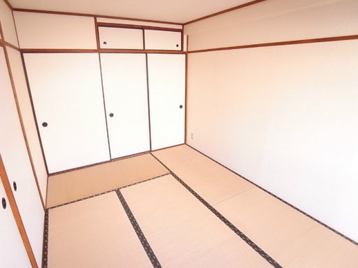 甲南ビルの居間写真