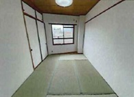 鯉川マンションの居間写真