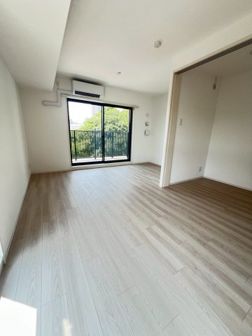 LEGALAND NISHINOMIYA PARKSIDEの居間写真