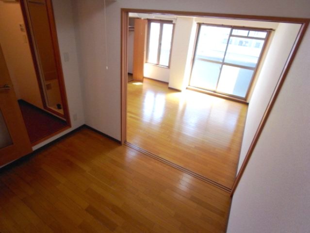 ラ・フォンテ三宮旭の居間写真