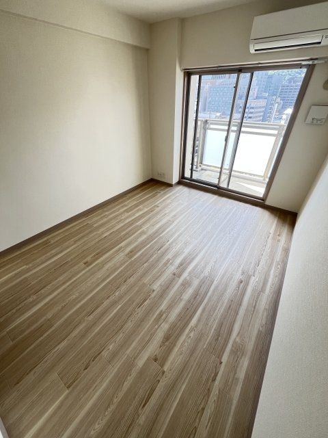 クリエイトビュー三宮磯上の居間写真
