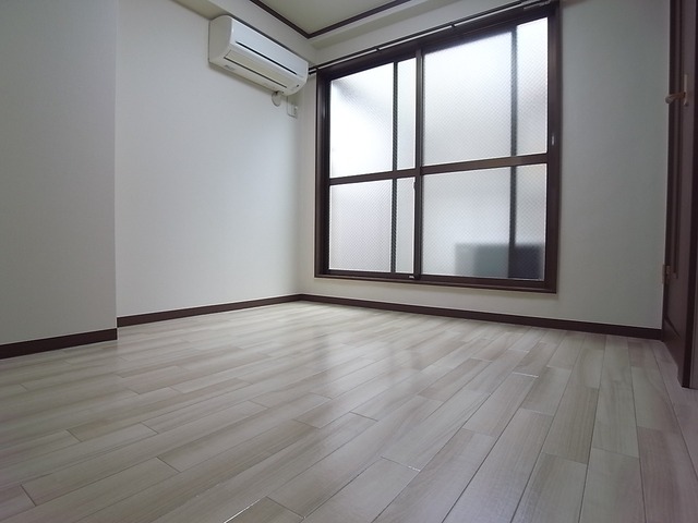品川第6マンションの居間写真