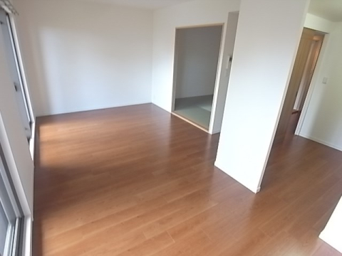 甲子園三番町ハイツの居間写真