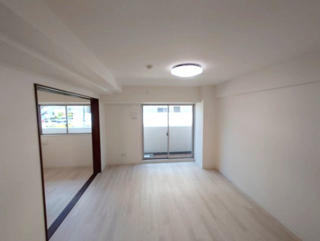 GROOVE上甲子園レジデンスの居間写真