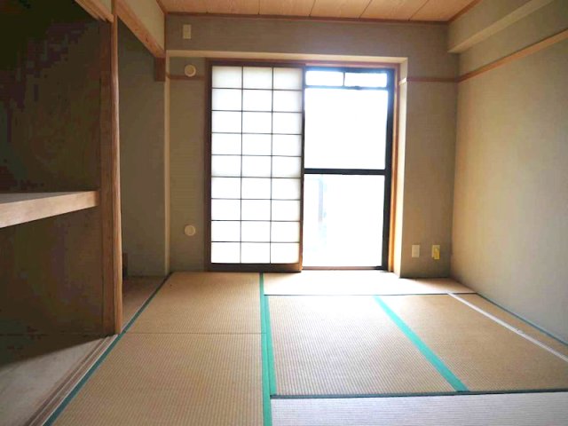 フォーシーズンズ芦屋の居間写真