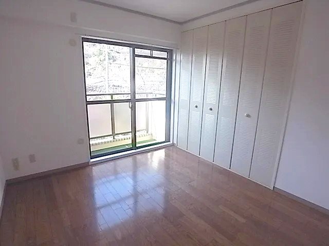 フォーシーズンズ芦屋の居間写真