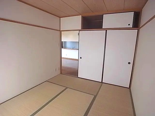フォーシーズンズ芦屋の居間写真