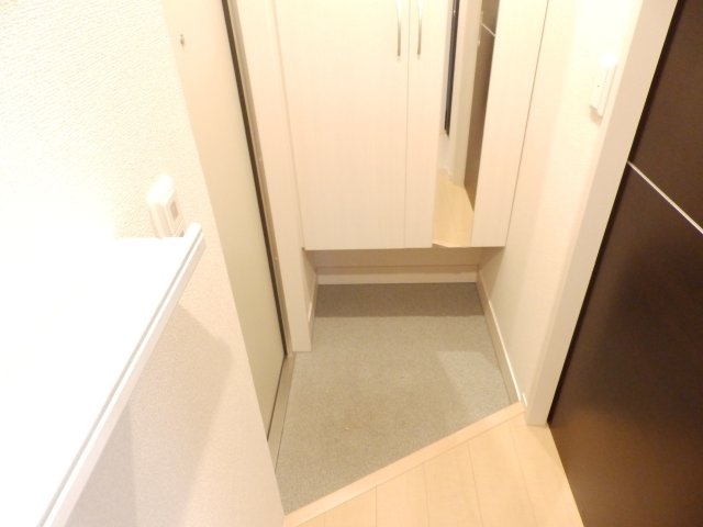 D-room高羽の玄関写真