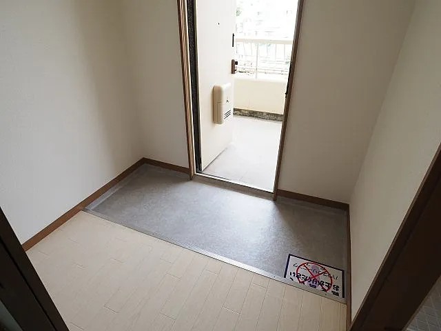 ニュー楠丘の玄関写真