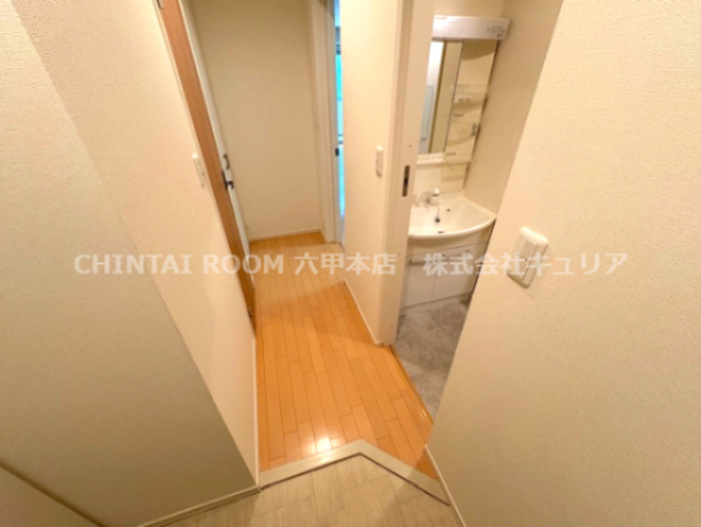 ネオメゾン東灘の玄関写真