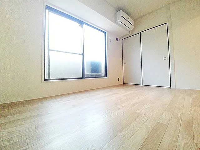 ハイム灘北の居間写真