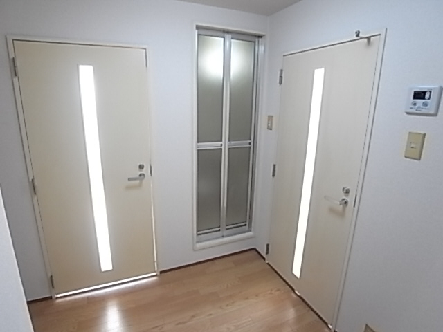 メイプル壱番館の居間写真