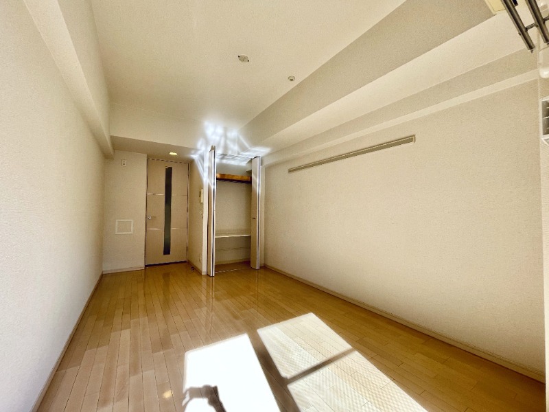 プレサンス三宮花時計前の居間写真