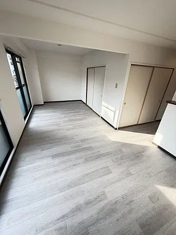 エリム摩耶の居間写真
