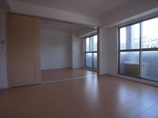 エアリーヒルズ芦屋の居間写真
