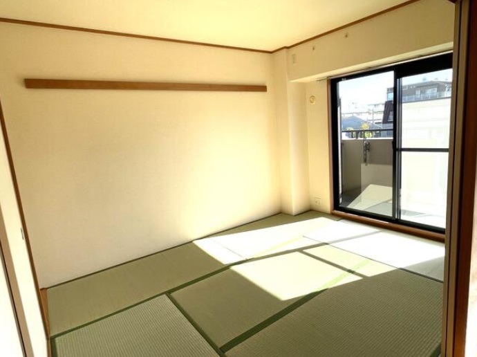 ボンヌール芦屋川の居間写真