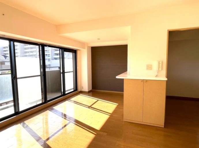 ボンヌール芦屋川の居間写真