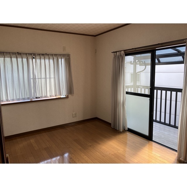 魚崎南町3丁目戸建の居間写真