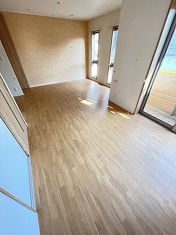 セレッソバ—ジェの居間写真