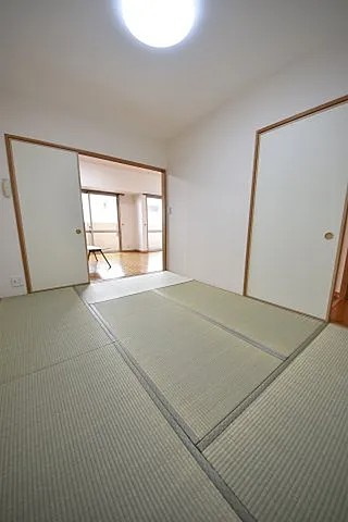 ダイアパレス三宮エスタシオの居間写真