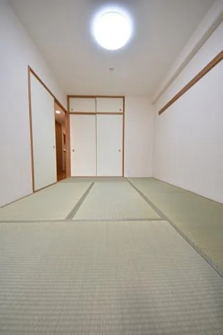 ダイアパレス三宮エスタシオの居間写真