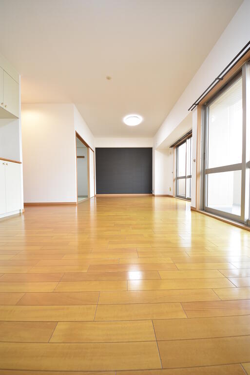 ダイアパレス三宮エスタシオの居間写真