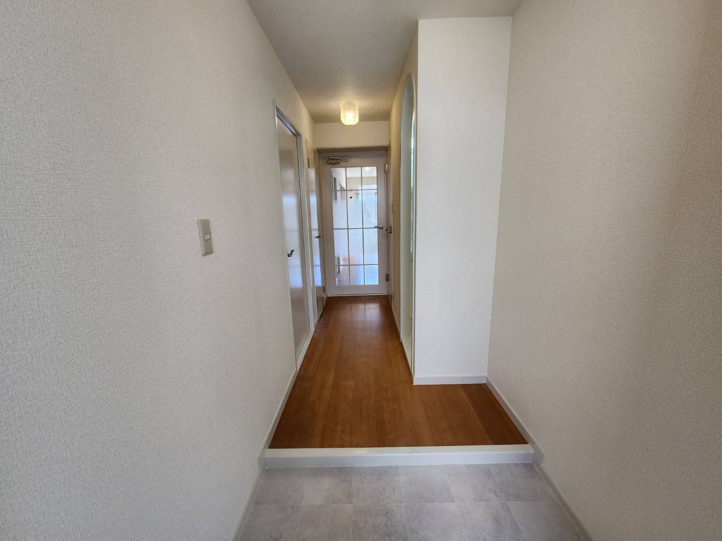 CASA香枦園の玄関写真