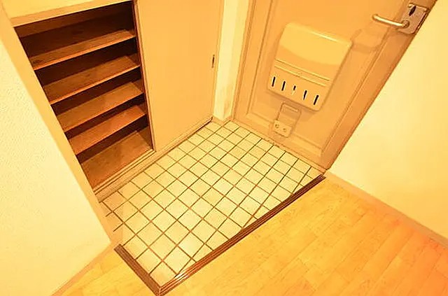 下山手セントラルハイツの玄関写真