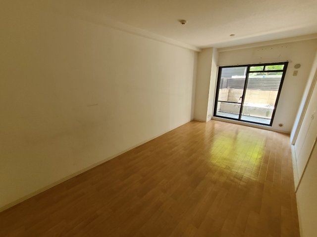 吉光アドニス芦屋の居間写真