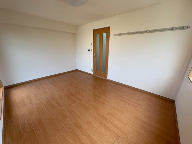 プランドール大原の居間写真