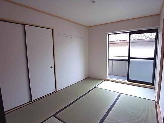 ヴィーブル芦屋の居間写真