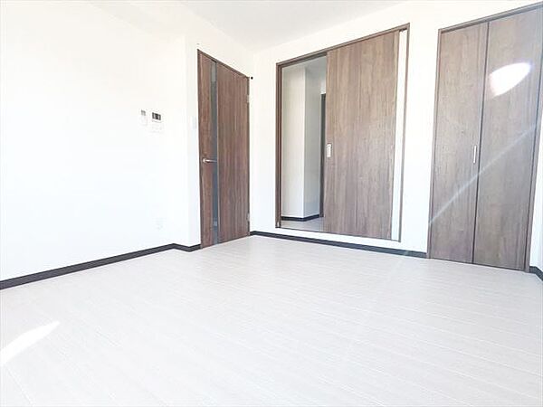 RESIDENCE六甲道の居間写真