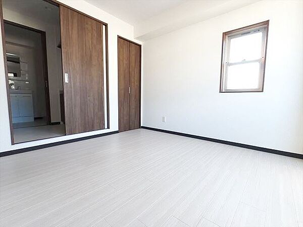 RESIDENCE六甲道の居間写真