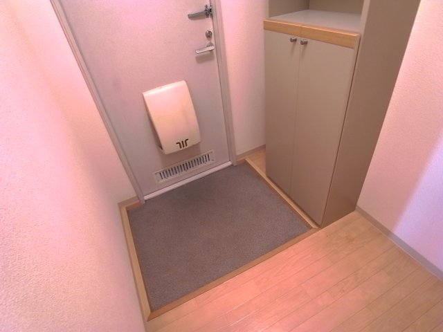 フラットオークの玄関写真