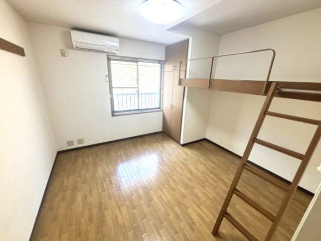 六甲ガーデンホームズの居間写真